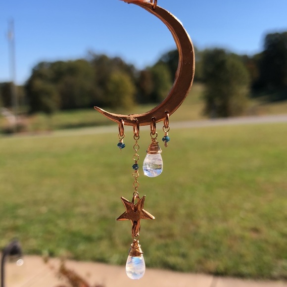 Moonstone and Labradorite Handmade Celestial Earrings - Picture 4 of 5